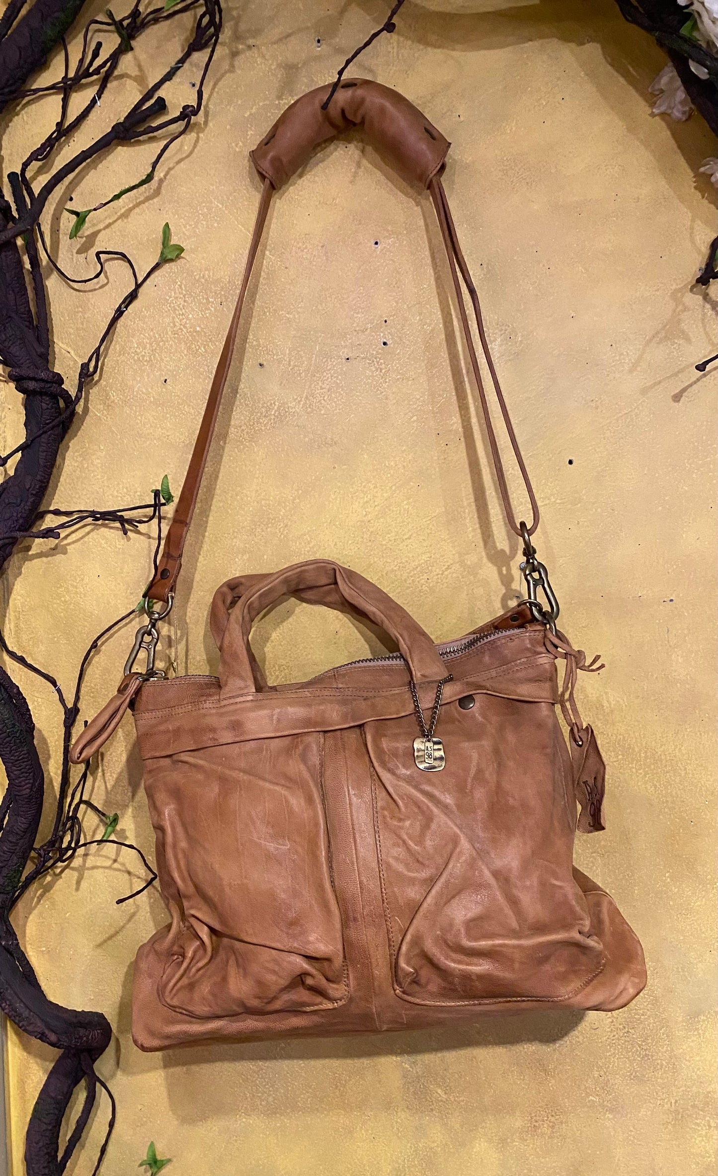 Large Leather Crossbody Bag - Camel