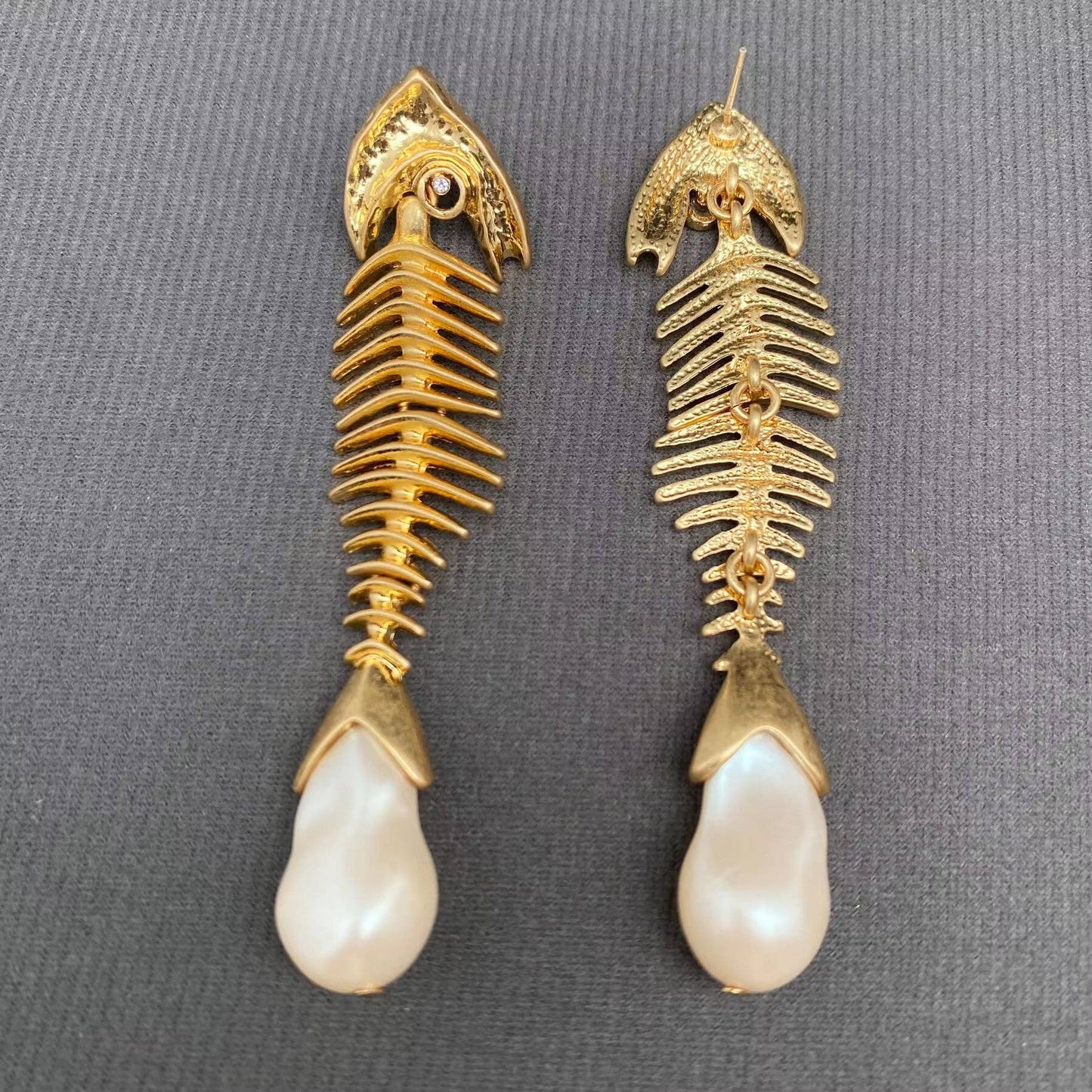 Vintage Baroque Pearl Inlaid Fishbone 18K Golden Earrings