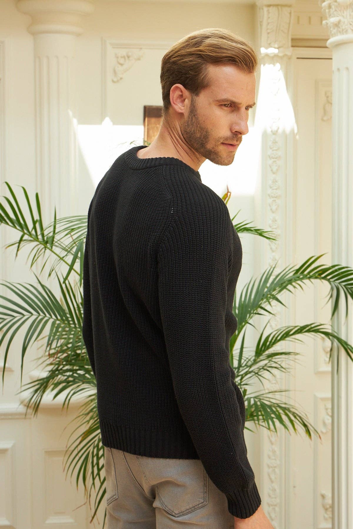 Men's Pullover Sweater - Black