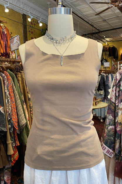 Fitted Tank Top w/ Lettuce Hem - Mushroom