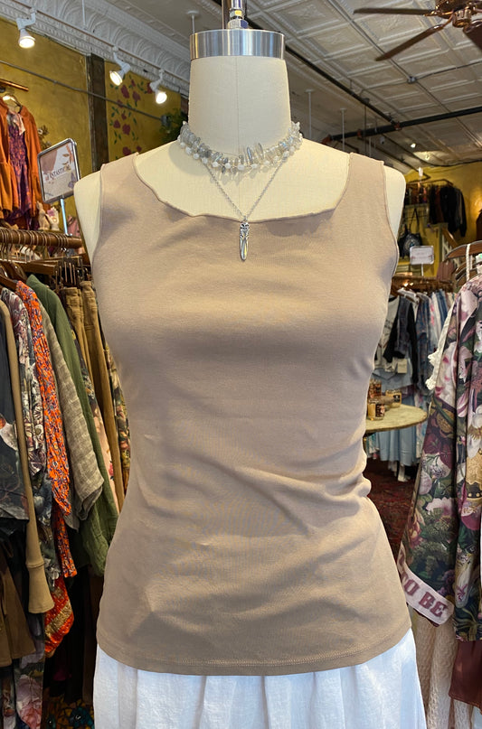 Fitted Tank Top w/ Lettuce Hem - Mushroom