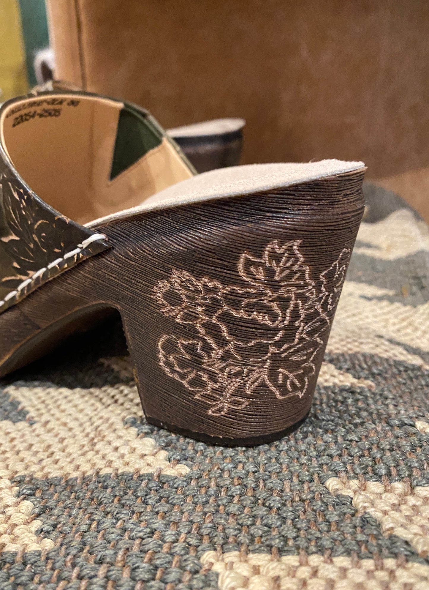 L'Artiste Calliroe Clogs