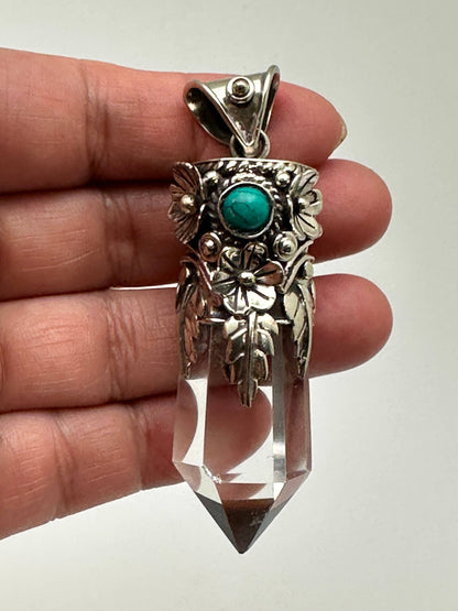 Point pendant, Quartz crystal, white metal - Turquoise
