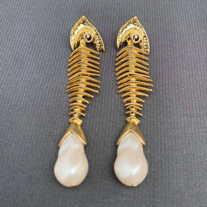 Vintage Baroque Pearl Inlaid Fishbone 18K Golden Earrings