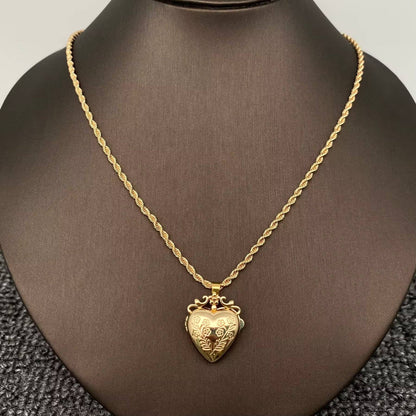 Openable Flowers Heart Locket Gold-plated Necklace