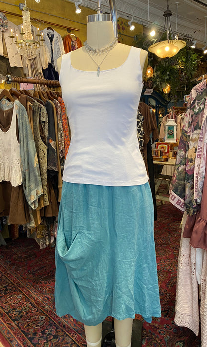 Fitted Tank Top w/ Lettuce Hem - White