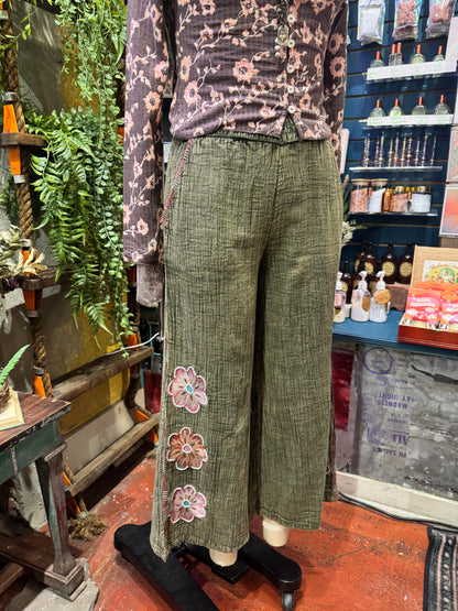 Floral Embroidered Wide Leg Crop Pants - Olive