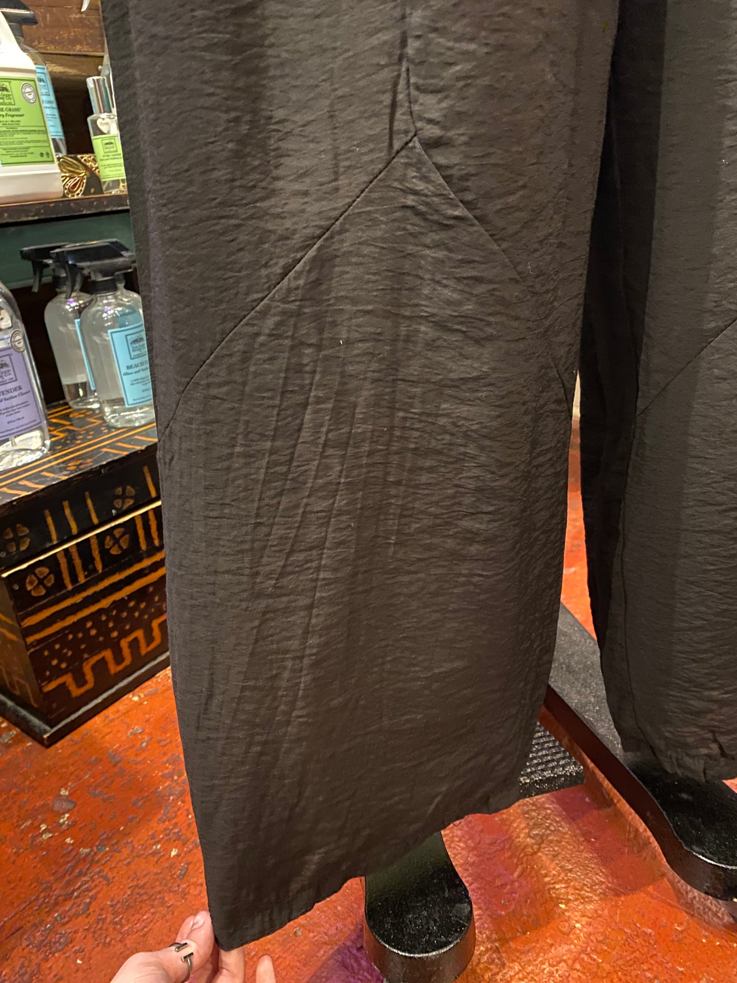 Barrel Crop Parachute Pant - Black