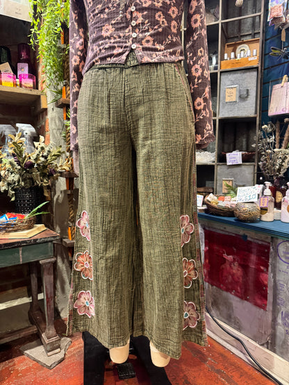 Floral Embroidered Wide Leg Crop Pants - Olive