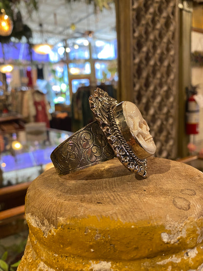 Bone Skull Cuff Bracelet (1)