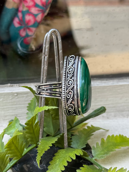 Malachite Teardrop Silver Ring