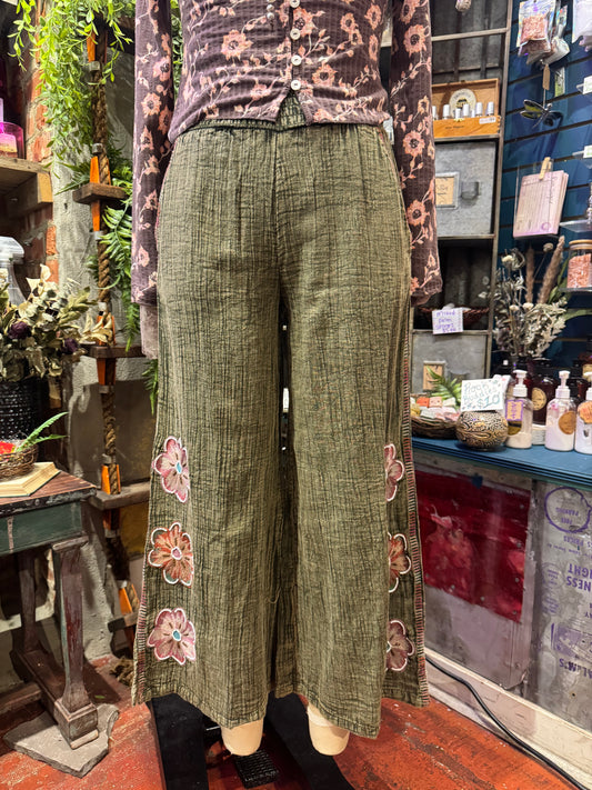 Floral Embroidered Wide Leg Crop Pants - Olive