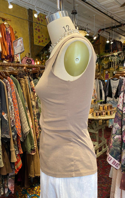 Fitted Tank Top w/ Lettuce Hem - Mushroom