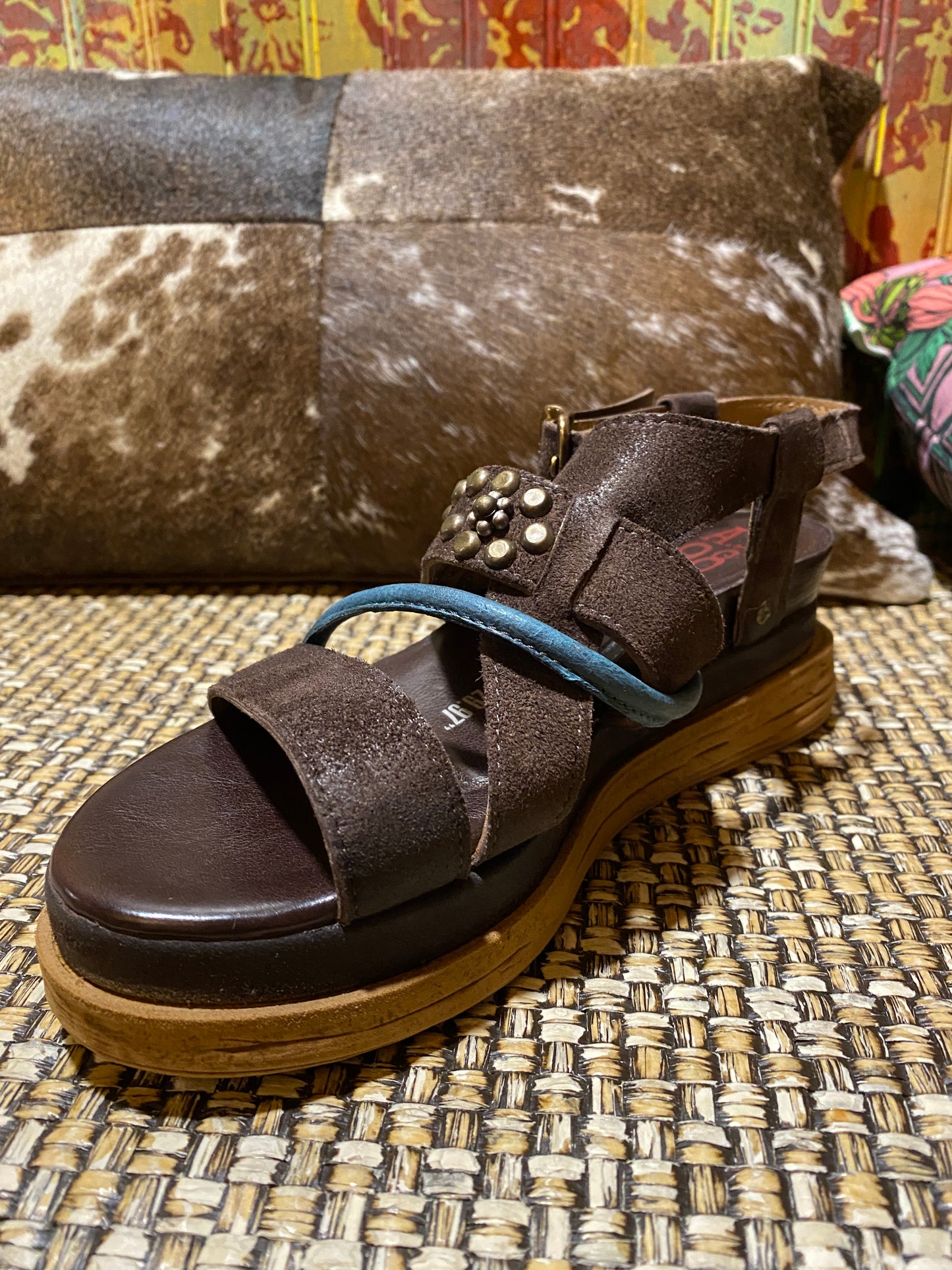 Lowman Sandal - Brown
