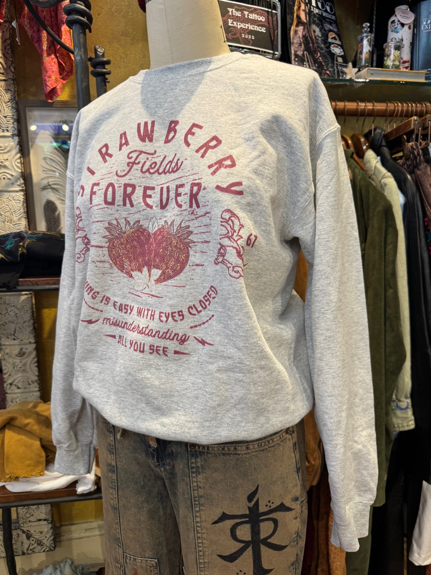 Strawberry Fields Retro Sweatshirt - Ash