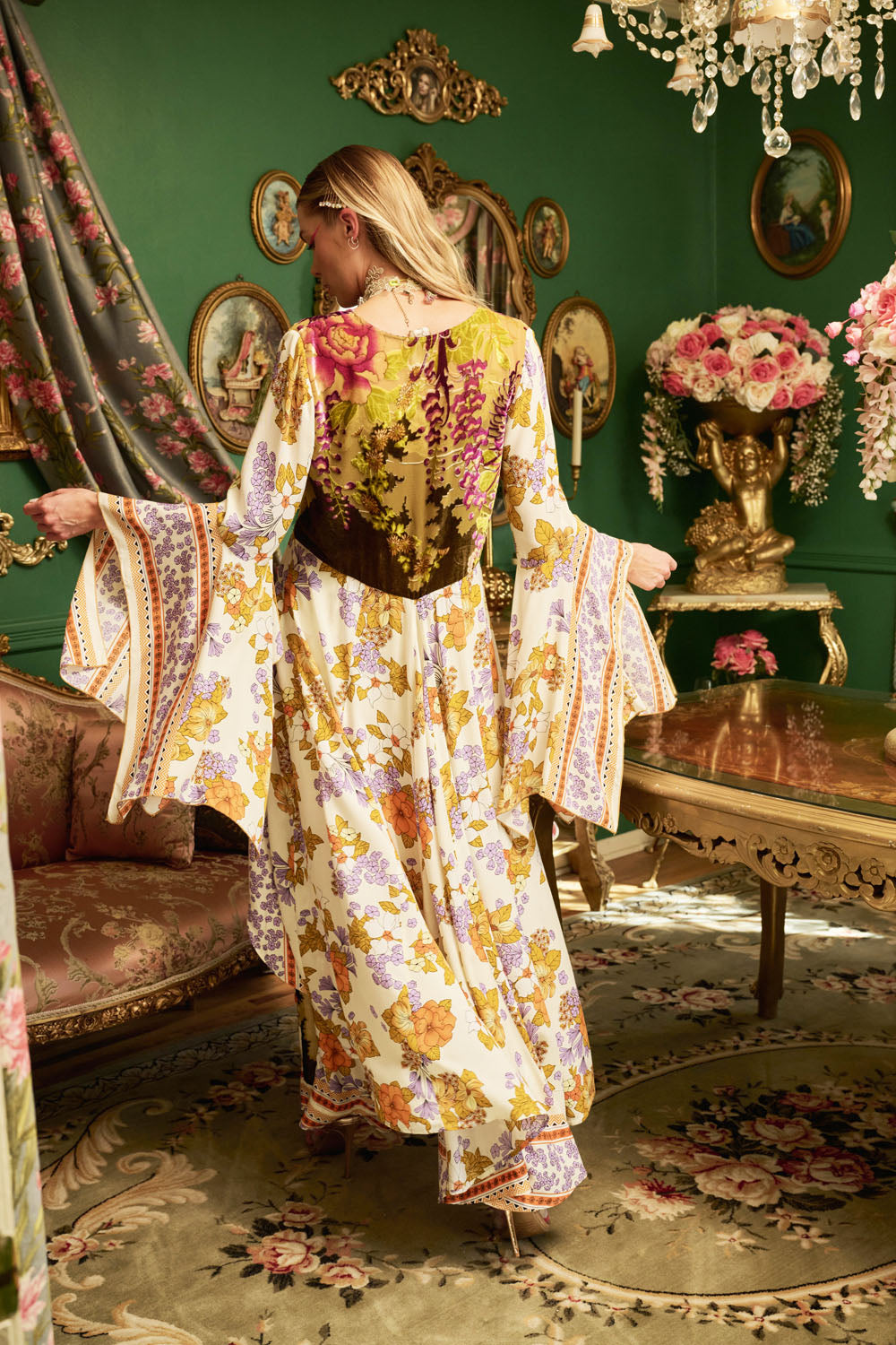 Golden Aurela Kimono - Ivory Floral