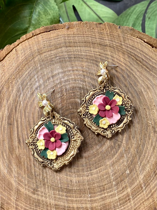 Pink Floral Frames with Flower Post *E37