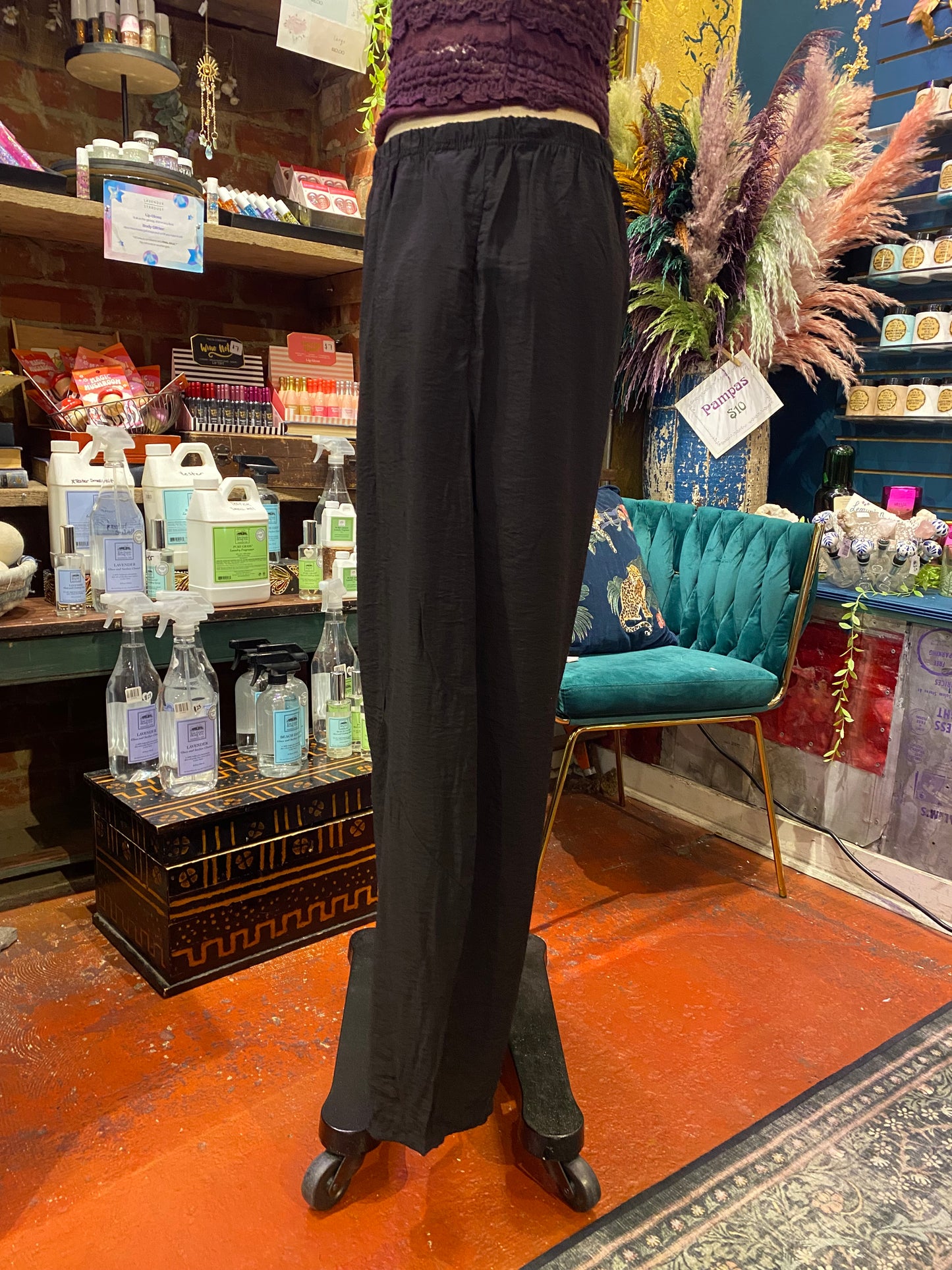 Barrel Crop Parachute Pant - Black