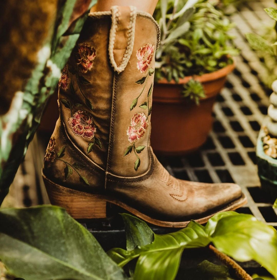 Vicky Boots - American Tan