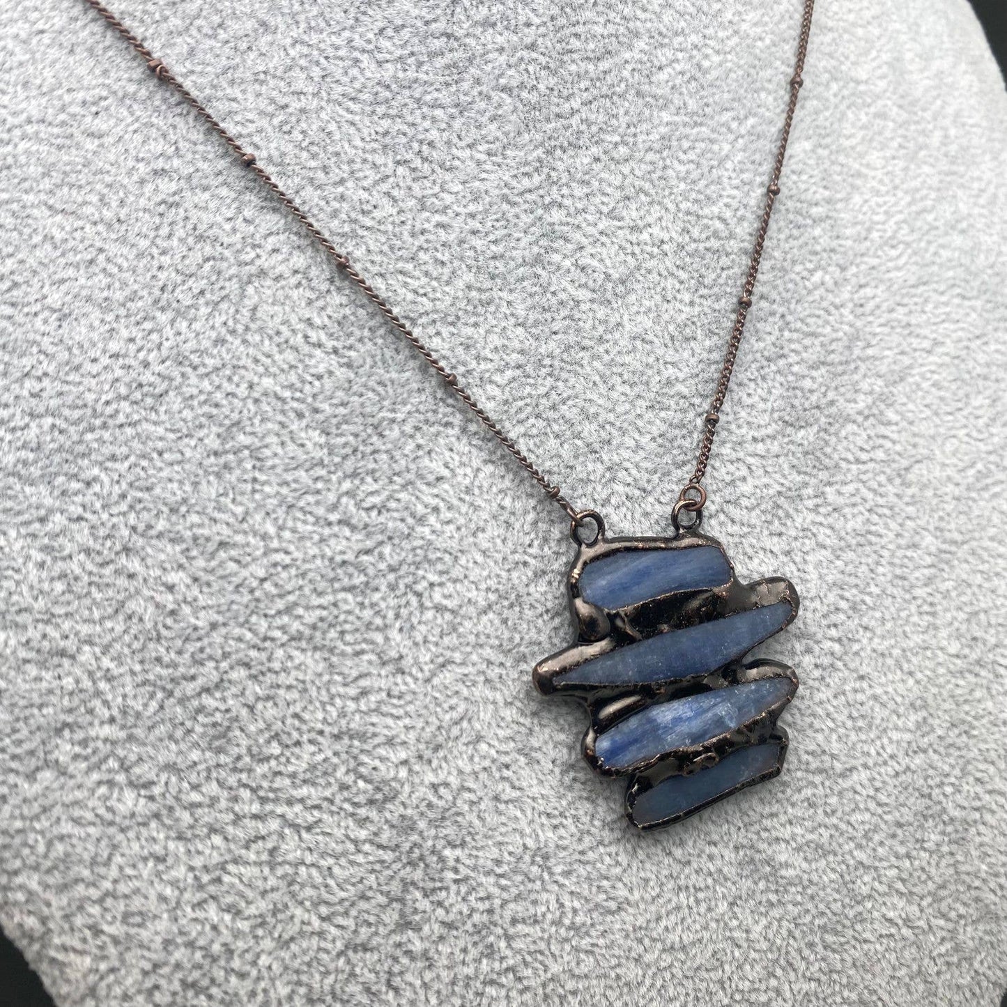 Vintage 4 Kyanite Linked Natural Stone pendant Necklace - CS