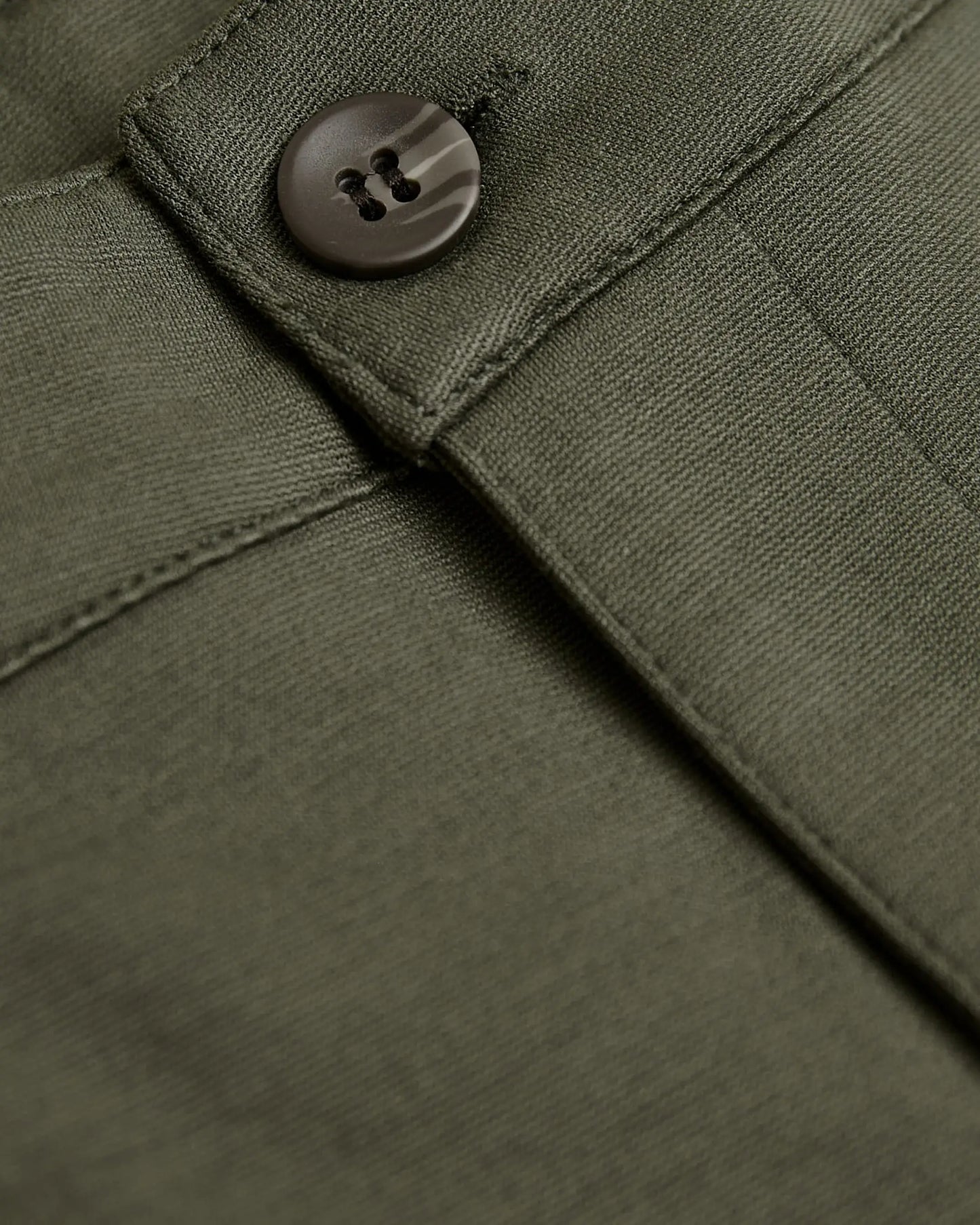 Comfort Chino Shorts 7" - Military Green
