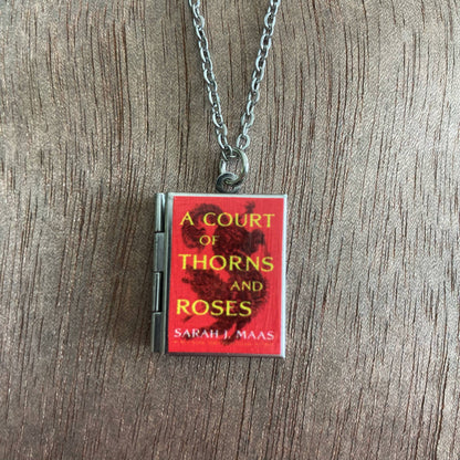 Book Locket A Court of Thorns and Roses - Stainless Steel