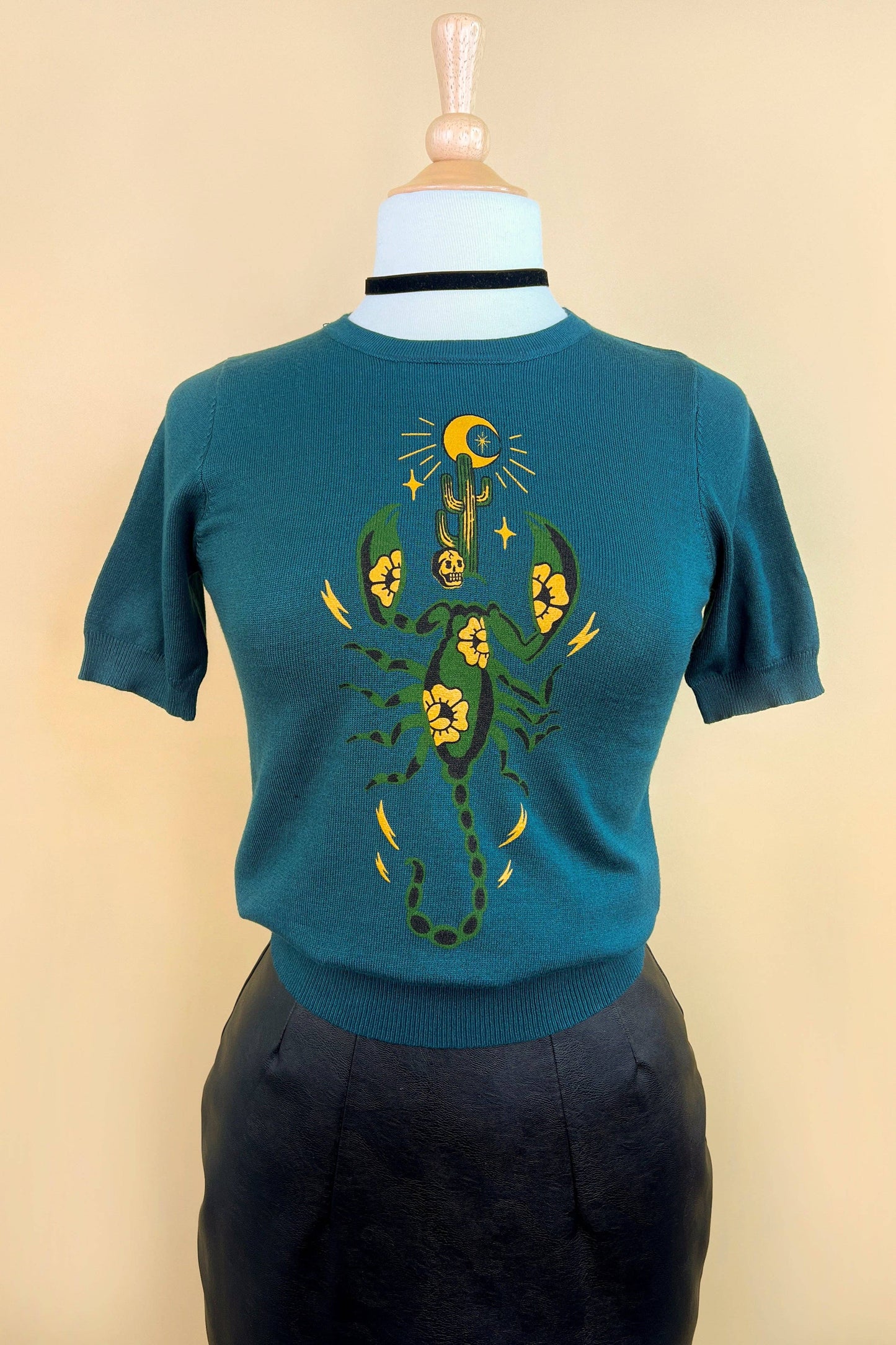 The Scorpion short sleeve Sweater in Peacock