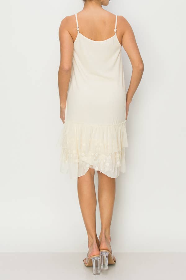 DRESS EXTENDER WITH LACE LAYER - BEIGE