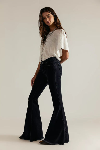 Emre Low-Rise Flare Jeans - Black Orchid