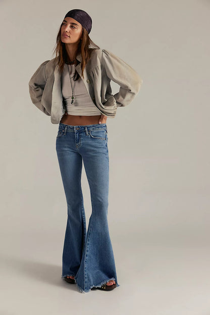 Emre Low-Rise Flare Jeans - Poppy Blue