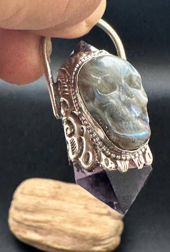 Double point amethyst pendant, labradorite skull, handcrafted