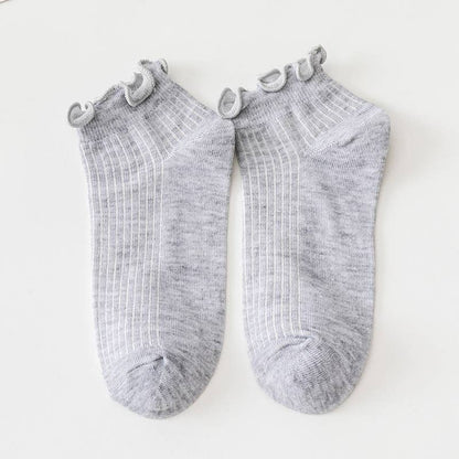 Ruffled Hugger Crew Socks - Lavender