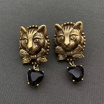 Vintage Black Heart-shaped Glass Cat Head Post Earrings