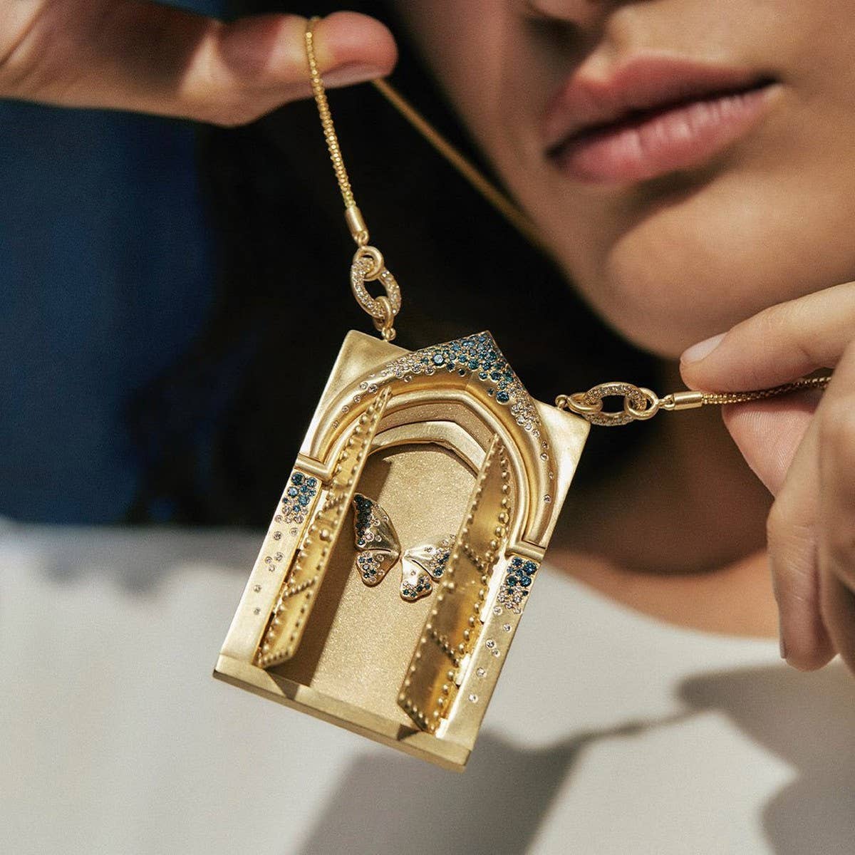 Tarot Rebirth Locket – Butterfly Gold Pendant