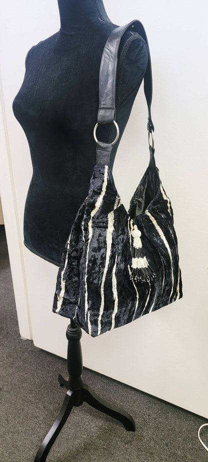 VELVET HOBO TIE DYE - Black