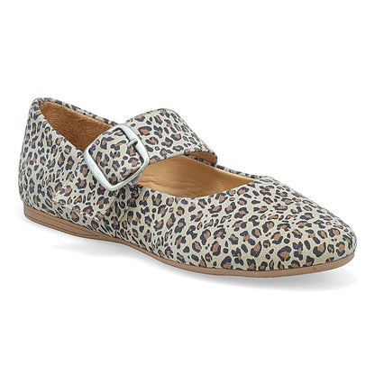 Kaity Flat
