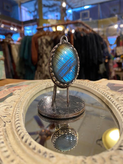 Labradorite Ring - La De Da