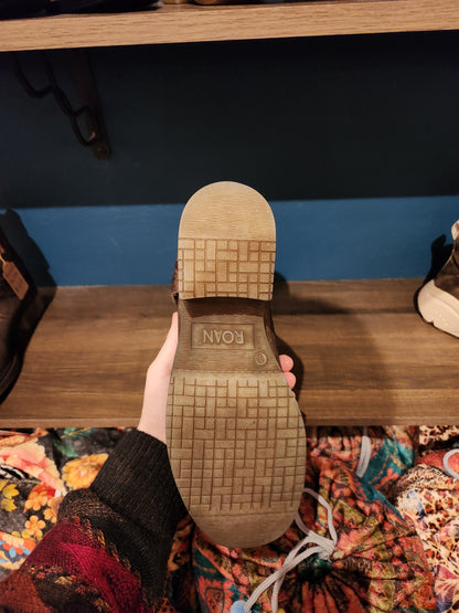 Colton V - Brown Valour Tan Greenland