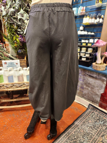 Saga Genie Barrel Pants