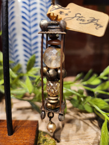 Cage Earrings (Brown )