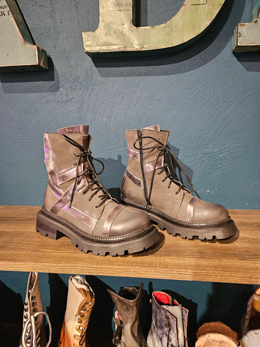 Infinity Boot - Grey