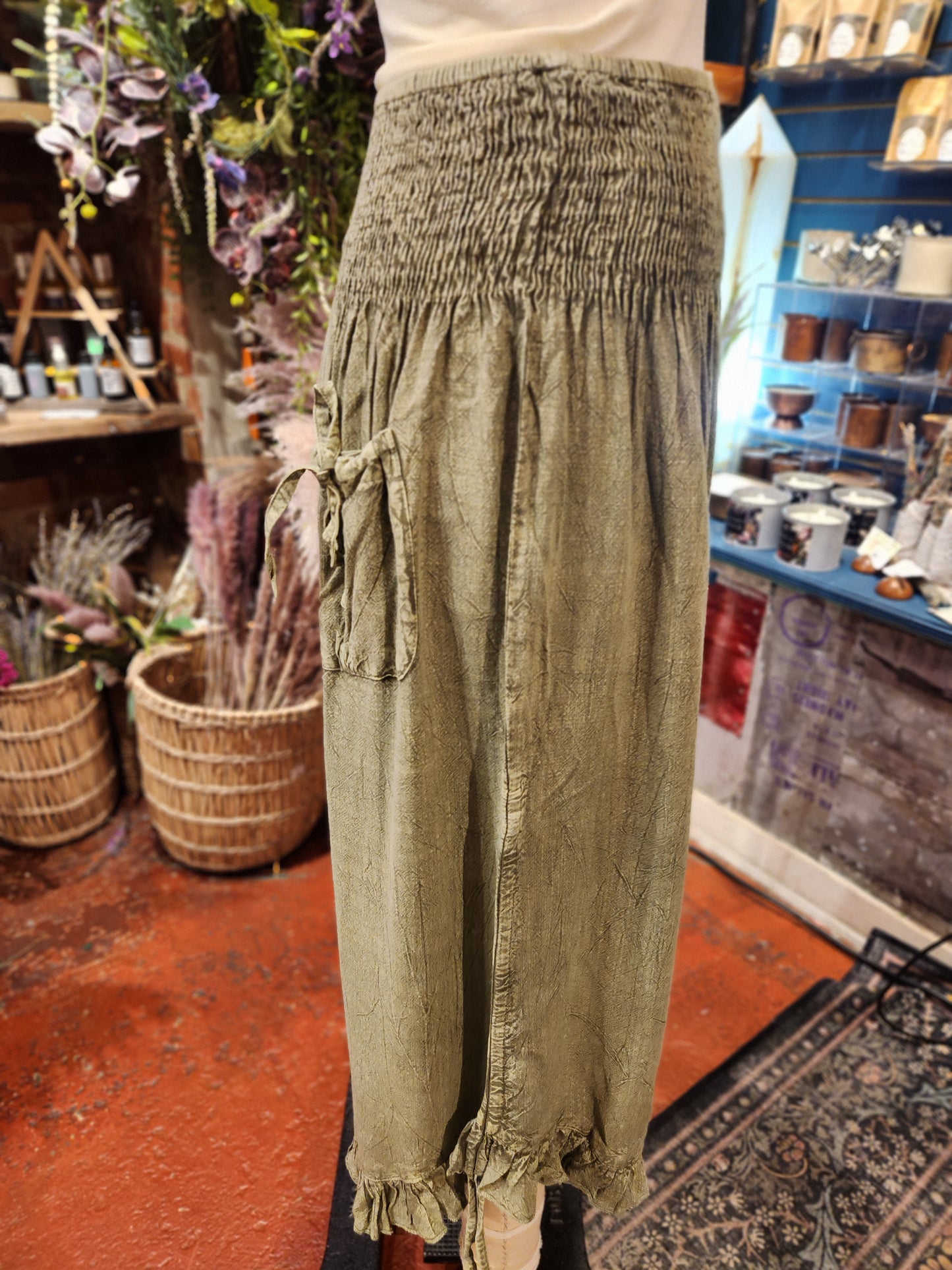 OLIVE-You Ruffle Pants