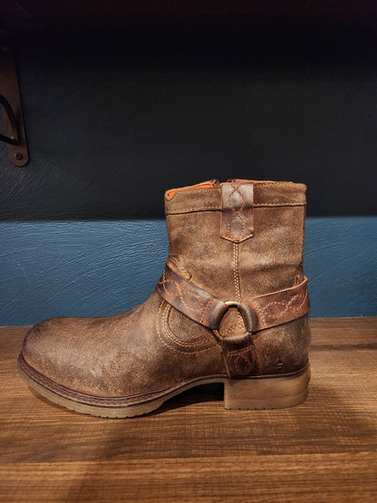 Colton V - Brown Valour Tan Greenland