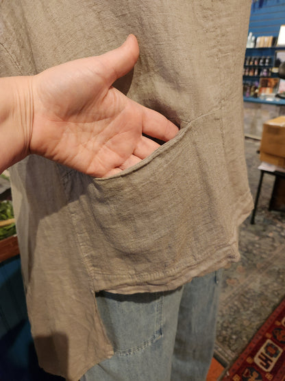 Muscle Sleeve One Pocket Hi-Lo Top