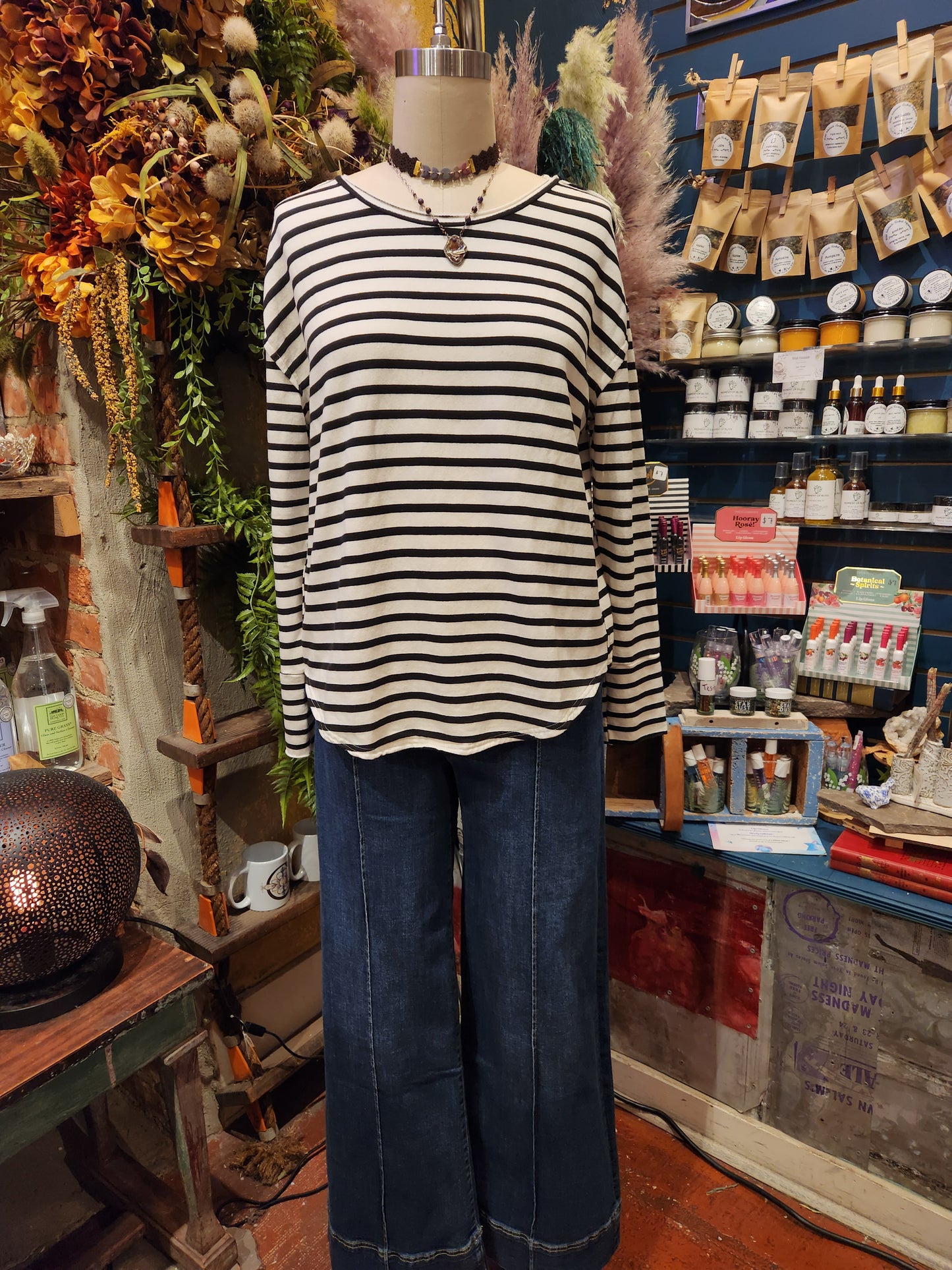 Thumbhole Top - Black Stripe & Laundered