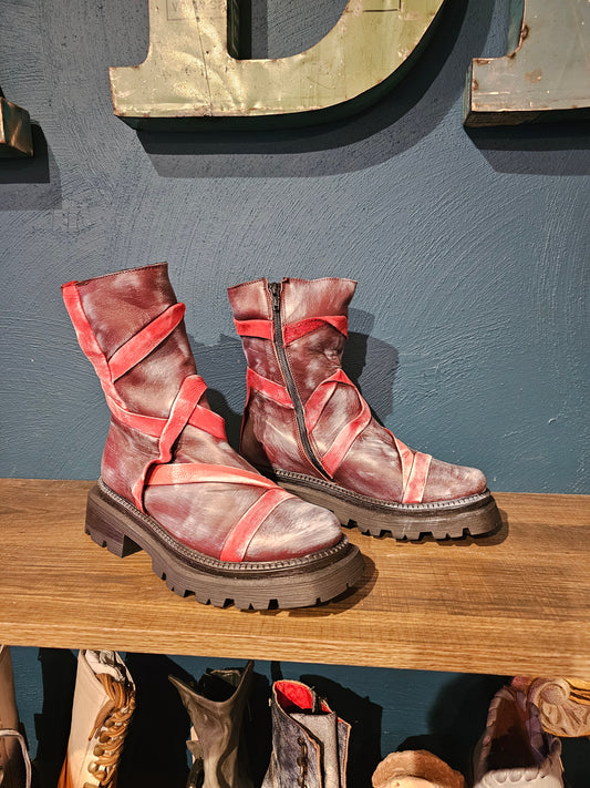 Gamma Boot - White Bordo