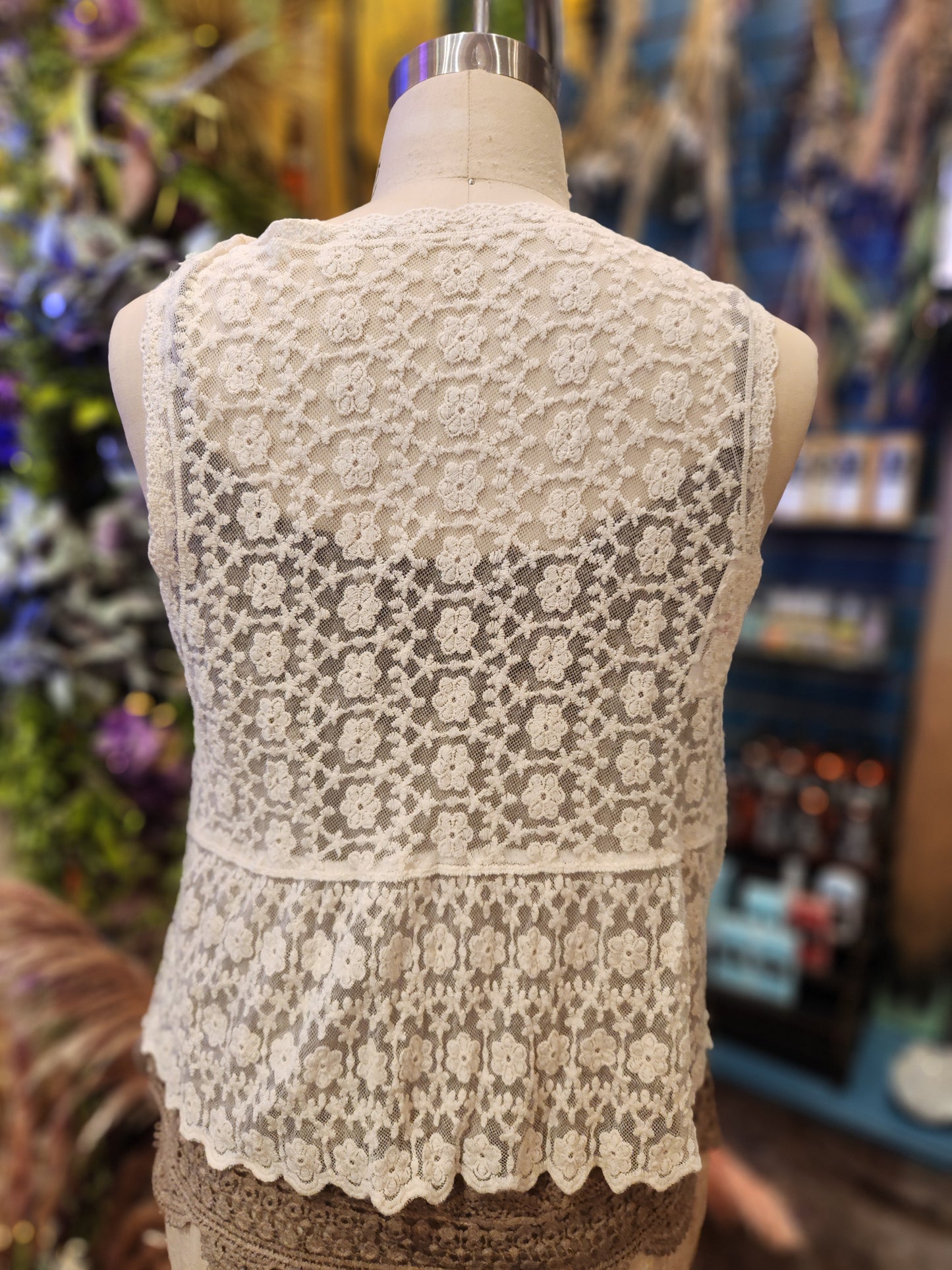 Embroidered Lace Short Sleeve Crop -One Size