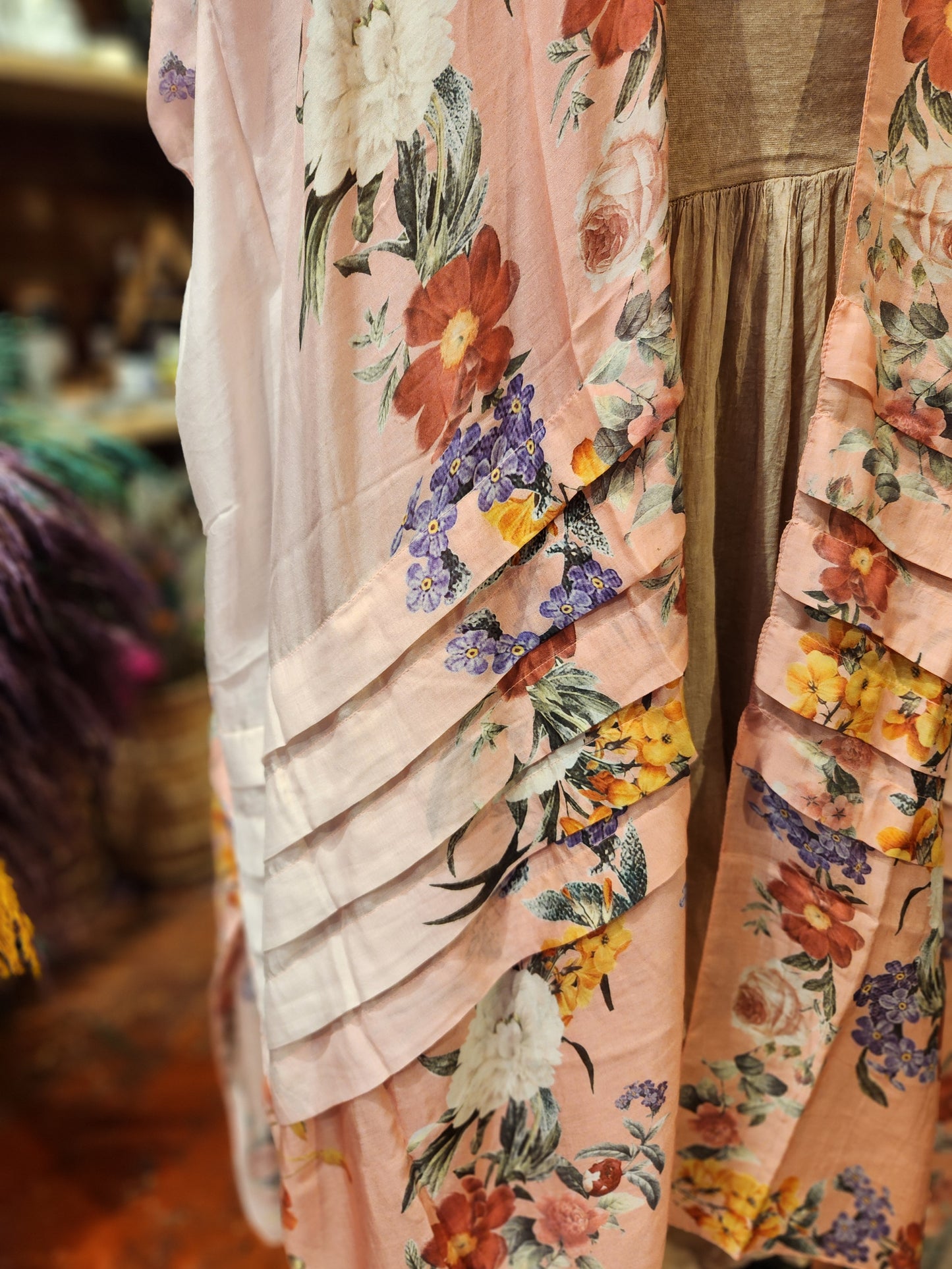 Softness Blooms KImono (one size )