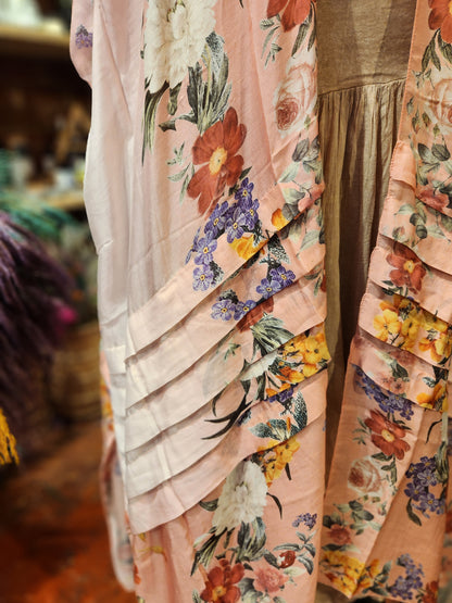Softness Blooms KImono (one size )