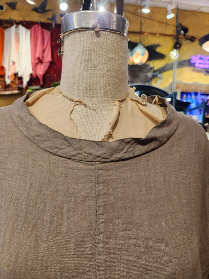 Muscle Sleeve One Pocket Hi-Lo Top